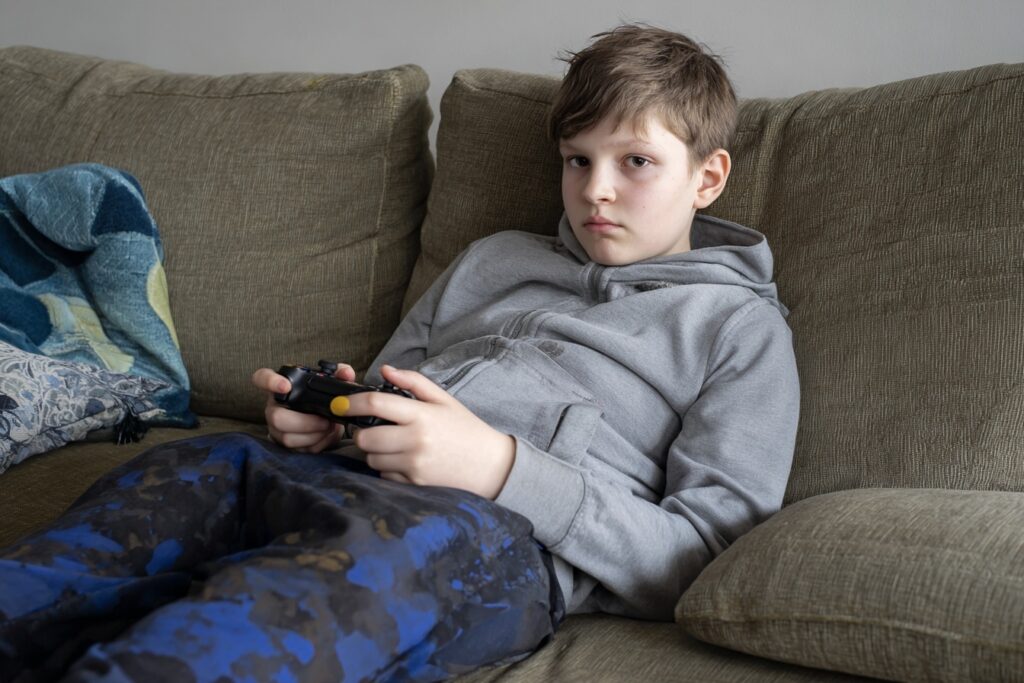 nerurodivergent men - teen playing video games