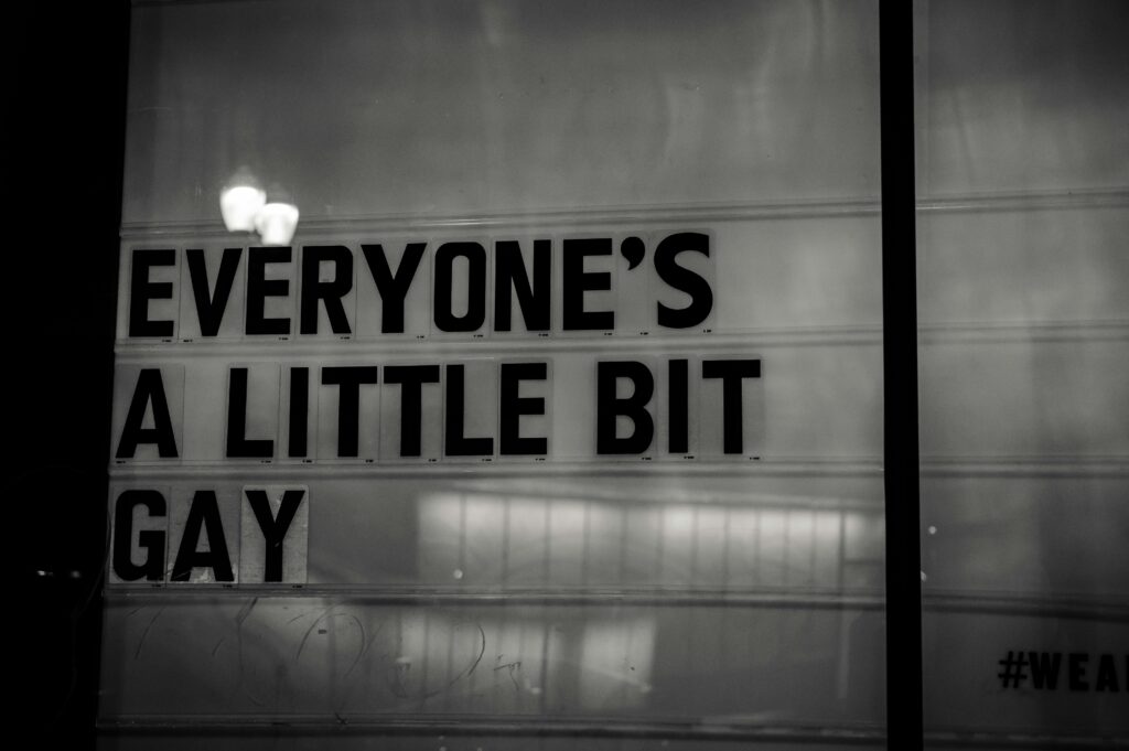 everones a litle bit gay wondering am i in the closet